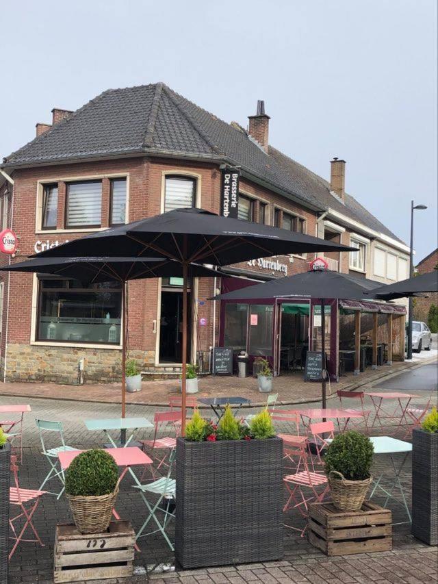 Homestay La Montagne Des Coeurs Eygenbilsen Eksteriør billede